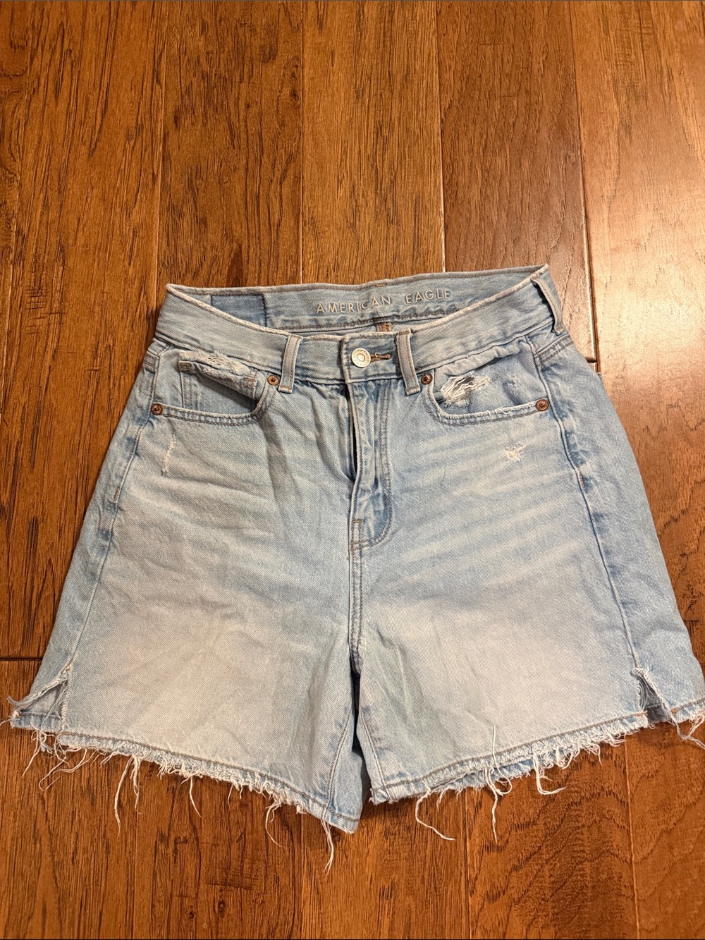 American Eagle Highest Rise Baggy Denim Shorts | Light Wash | Size 0